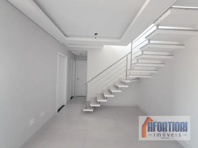 Cobertura / Penthouse 3 quartos e 1 banheiro, à venda, no bairro Pinheirinho em Curitiba