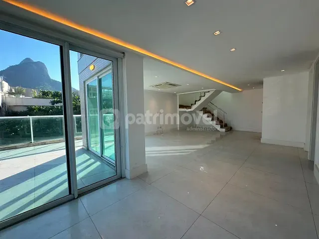 Cobertura / Penthouse 3 quartos e 4 banheiros, para alugar, no bairro Leblon em Rio de Janeiro