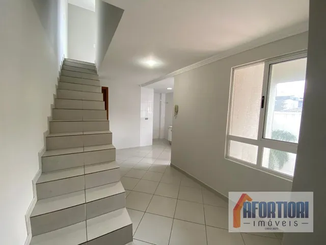 Cobertura / Penthouse 1 quarto e 2 banheiros, à venda, no bairro Centro em Curitiba