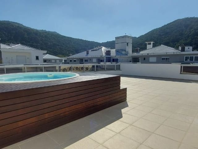 Cobertura / Penthouse 3 quartos e 3 banheiros, à venda, no bairro Ingleses do Rio Vermelho em Florianópolis