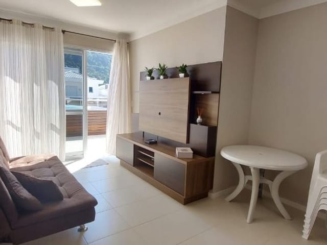 Cobertura / Penthouse 3 quartos e 3 banheiros, à venda, no bairro Ingleses do Rio Vermelho em Florianópolis