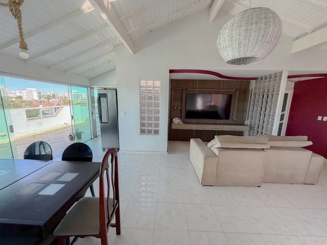 Cobertura / Penthouse 3 quartos e 3 banheiros, para alugar, no bairro Granja dos Cavaleiros em Macaé
