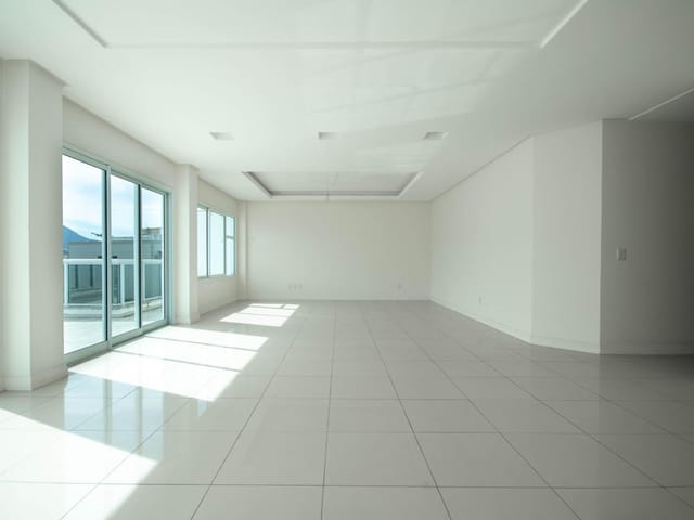 Cobertura / Penthouse com 350m² 4 quartos e 3 banheiros, à venda, no bairro Recreio dos Bandeirantes em Rio de Janeiro