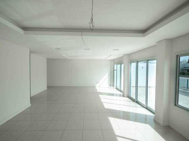 Cobertura / Penthouse com 350m² 4 quartos e 3 banheiros, à venda, no bairro Recreio dos Bandeirantes em Rio de Janeiro