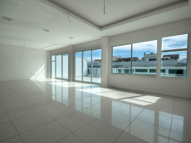 Cobertura / Penthouse com 350m² 4 quartos e 3 banheiros, à venda, no bairro Recreio dos Bandeirantes em Rio de Janeiro