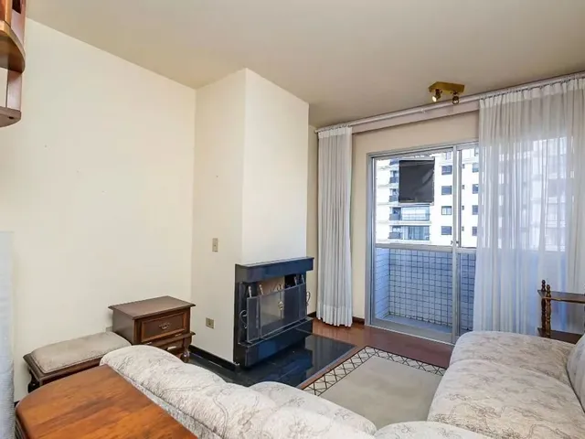 Cobertura / Penthouse 3 quartos e 5 banheiros, para alugar, no bairro Água Verde em Curitiba