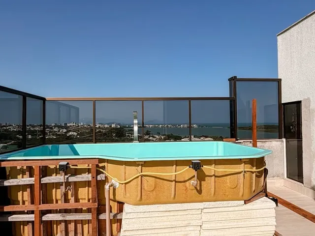 Cobertura / Penthouse 4 quartos e 4 banheiros, à venda, no bairro Lagoa em Macaé