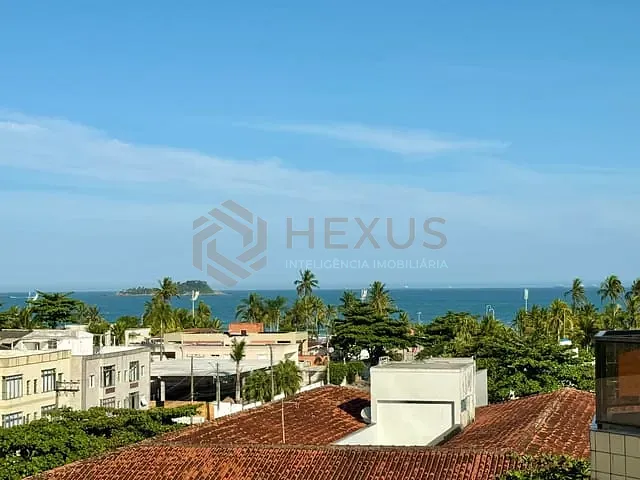 Cobertura / Penthouse 2 quartos e 3 banheiros, à venda, no bairro Enseada em Guarujá