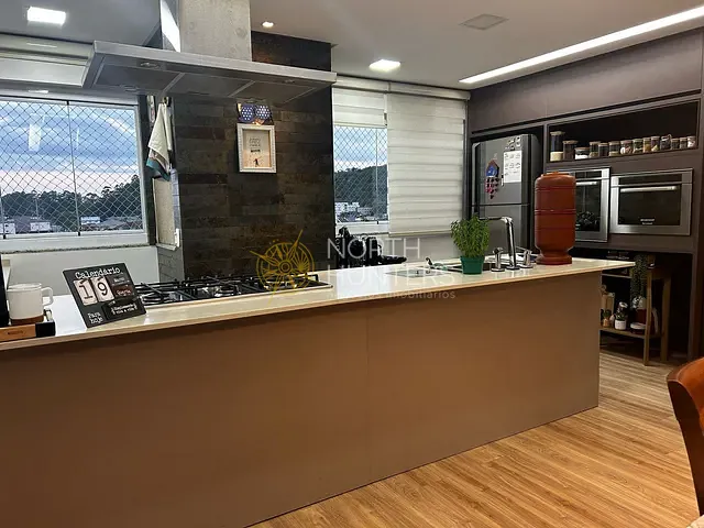 Cobertura / Penthouse com 120m² 3 quartos e 3 banheiros, à venda, no bairro Iririú em Joinville