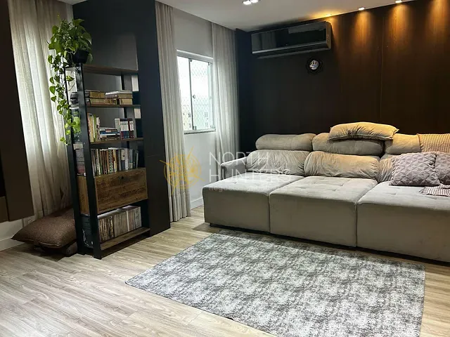 Cobertura / Penthouse com 120m² 3 quartos e 3 banheiros, à venda, no bairro Iririú em Joinville