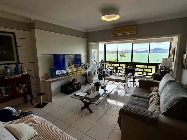 Cobertura / Penthouse com 246m² 3 quartos e 4 banheiros, para alugar, no bairro canajure em Florianópolis