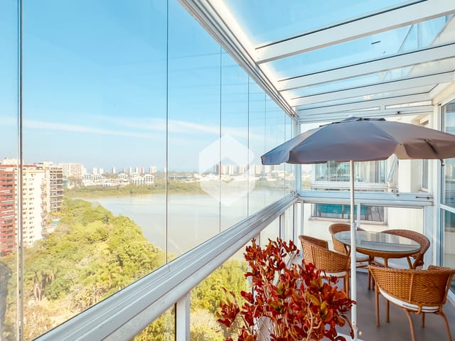 Cobertura / Penthouse com 295m² 4 quartos e 4 banheiros, à venda ou para alugar, no bairro Barra da Tijuca em Rio de Janeiro