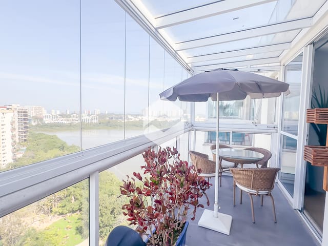 Cobertura / Penthouse com 295m² 4 quartos e 4 banheiros, à venda ou para alugar, no bairro Barra da Tijuca em Rio de Janeiro