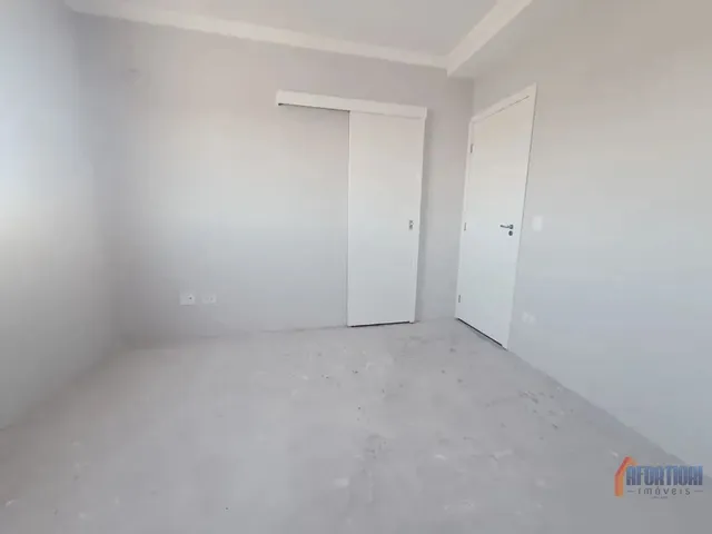 Cobertura / Penthouse 2 quartos e 1 banheiro, à venda, no bairro Pinheirinho em Curitiba