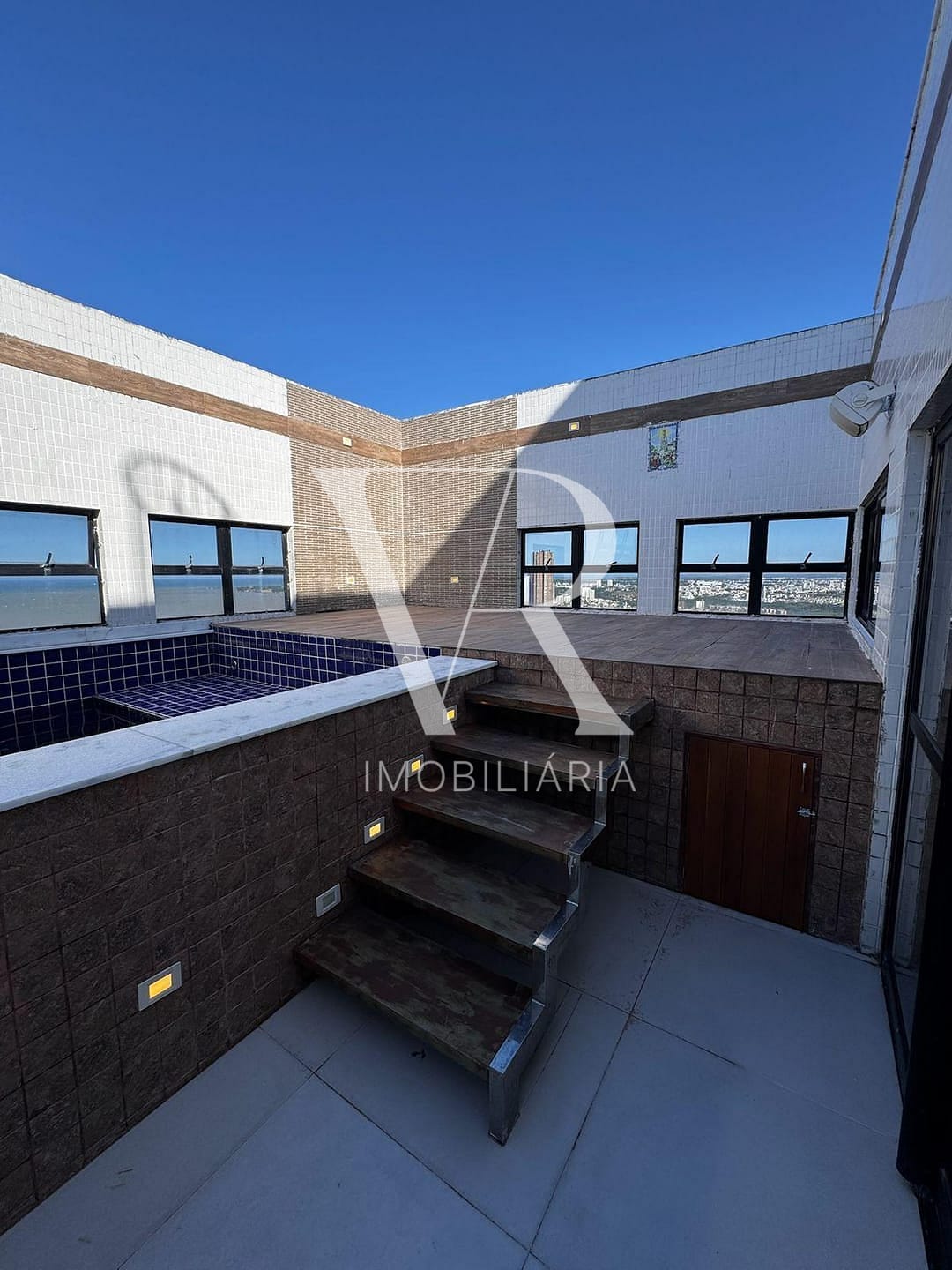 Cobertura à venda com 5 quartos, 426m² - Foto 2