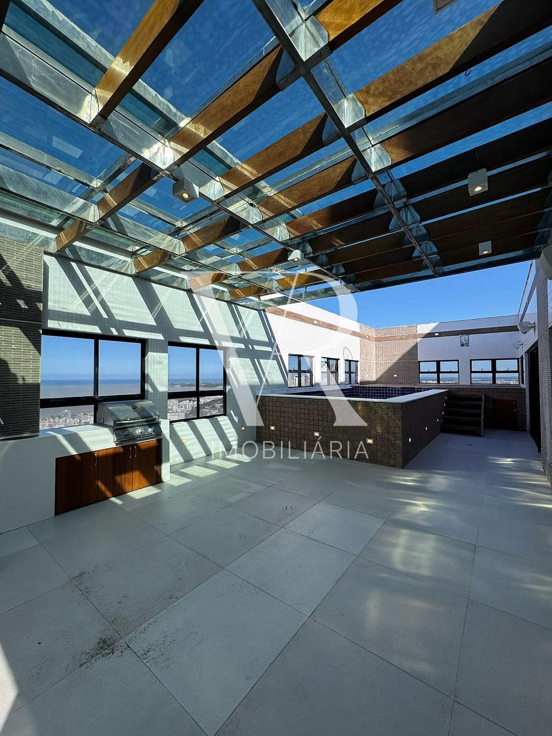 Cobertura à venda com 5 quartos, 426m² - Foto 1