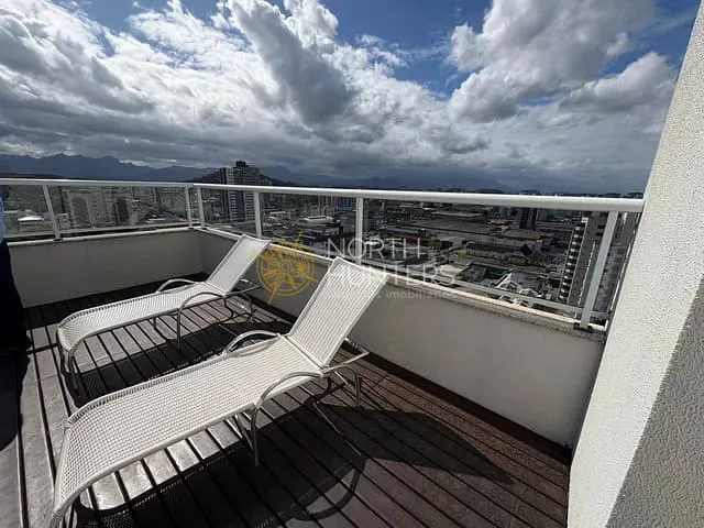 Cobertura / Penthouse com 360m² 3 quartos e 5 banheiros, à venda, no bairro Centro em Joinville