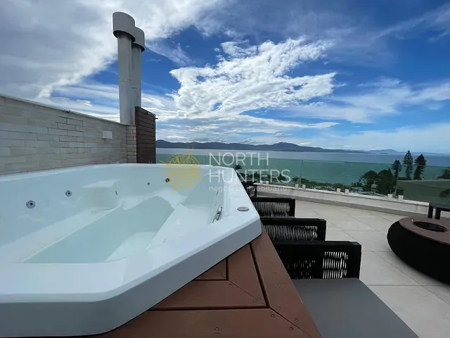 Cobertura / Penthouse com 535m² 4 quartos e 6 banheiros, à venda, no bairro canajure em Florianópolis