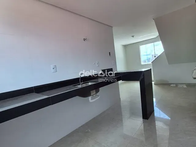 Cobertura / Penthouse com 120m² 3 quartos e 3 banheiros, à venda, no bairro Santa Mônica em Belo Horizonte