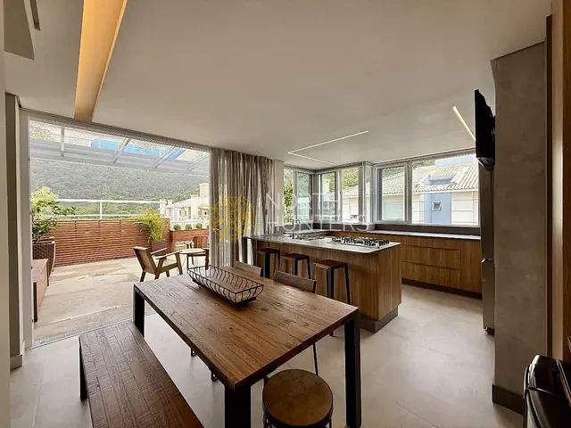 Cobertura / Penthouse com 183m² 3 quartos e 2 banheiros, à venda, no bairro Ingleses do Rio Vermelho em Florianópolis