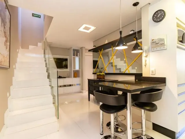 Cobertura / Penthouse 2 quartos e 2 banheiros, à venda, no bairro Bigorrilho em Curitiba