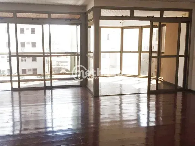 Cobertura / Penthouse com 651m² 4 quartos e 6 banheiros, à venda, no bairro Cambuí em Campinas