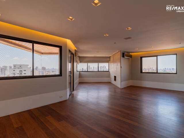 Cobertura / Penthouse com 508m² 5 quartos e 7 banheiros, à venda, no bairro Aclimação em São Paulo