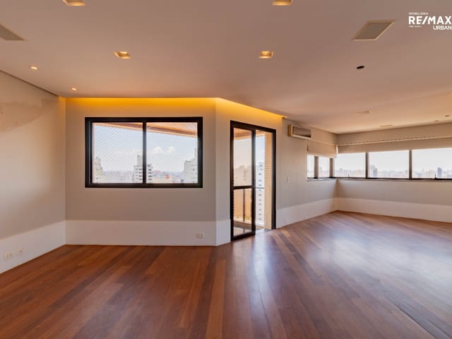 Cobertura / Penthouse com 508m² 5 quartos e 7 banheiros, à venda, no bairro Aclimação em São Paulo