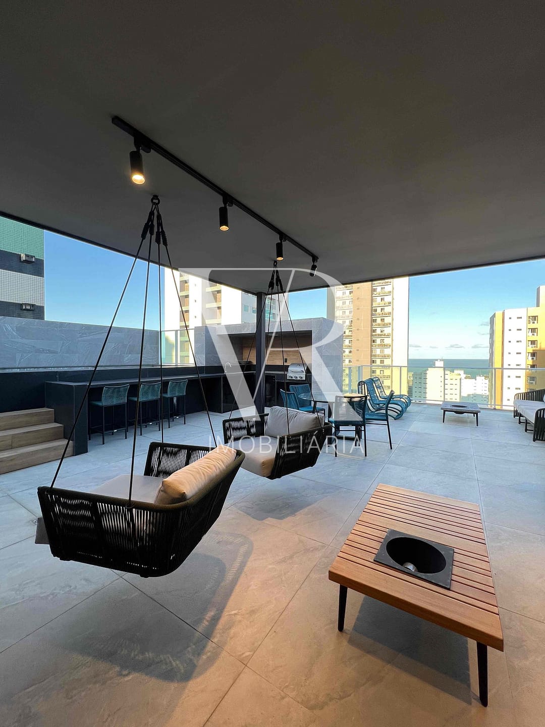 Cobertura para alugar com 3 quartos, 412m² - Foto 2