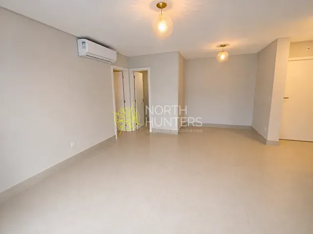 Cobertura / Penthouse com 256m² 3 quartos e 3 banheiros, para alugar, no bairro Jurerê em Florianópolis