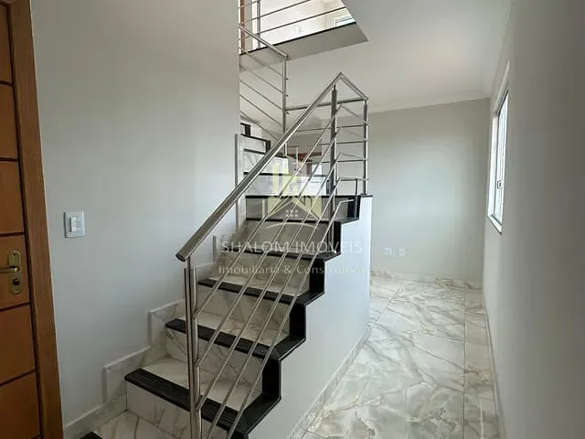 Cobertura / Penthouse 3 quartos e 1 banheiro, à venda, no bairro Piratininga (Venda Nova) em Belo Horizonte