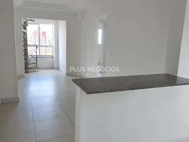 Cobertura / Penthouse 2 quartos e 3 banheiros, à venda, no bairro Centro em Sorocaba
