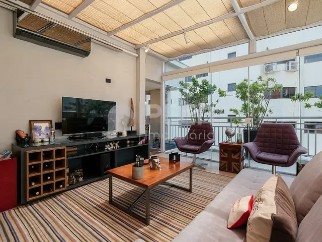 Cobertura / Penthouse 2 quartos e 3 banheiros, à venda, no bairro Vila Nova Conceição em São Paulo
