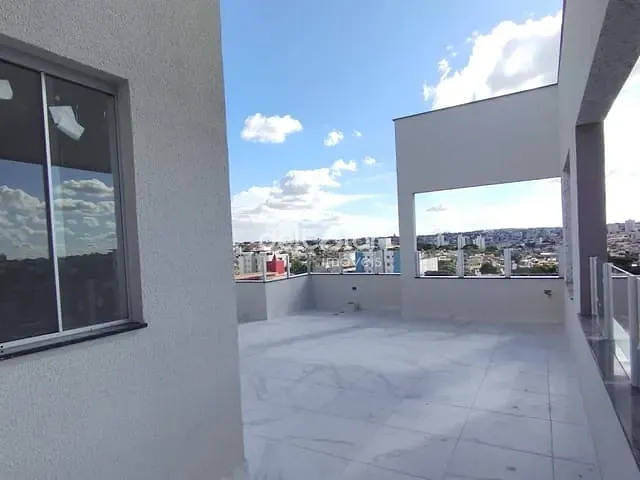 Cobertura / Penthouse com 108m² 2 quartos e 1 banheiro, à venda, no bairro Santa Mônica em Belo Horizonte