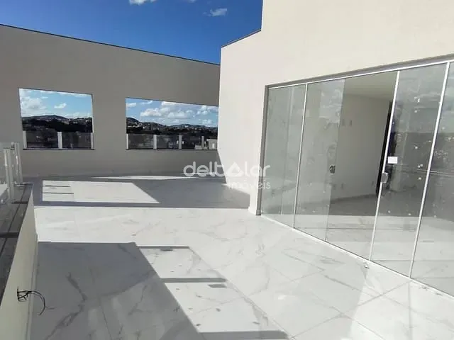 Cobertura / Penthouse com 108m² 2 quartos e 1 banheiro, à venda, no bairro Santa Mônica em Belo Horizonte