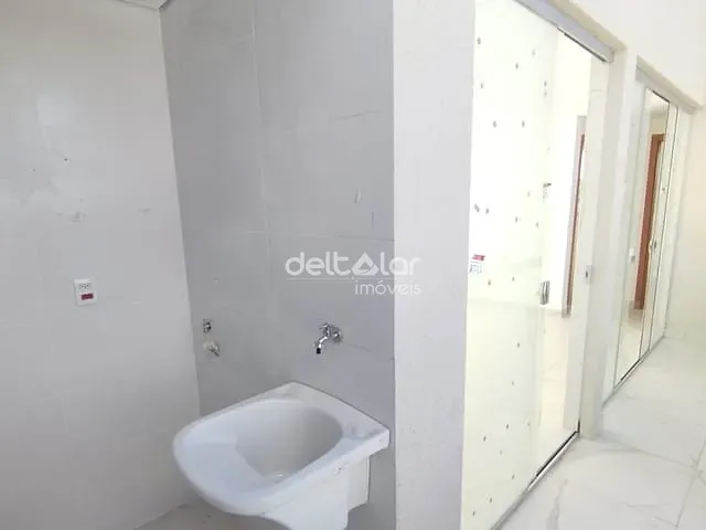 Cobertura / Penthouse com 108m² 2 quartos e 1 banheiro, à venda, no bairro Santa Mônica em Belo Horizonte
