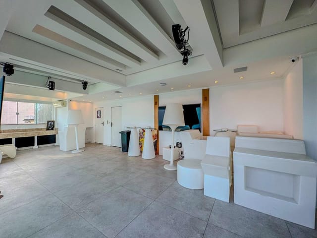 Cobertura / Penthouse com 575m² 4 quartos e 5 banheiros, à venda, no bairro Copacabana em Rio de Janeiro
