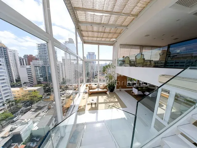 Cobertura / Penthouse 4 quartos e 5 banheiros, à venda, no bairro Vila Nova Conceição em São Paulo