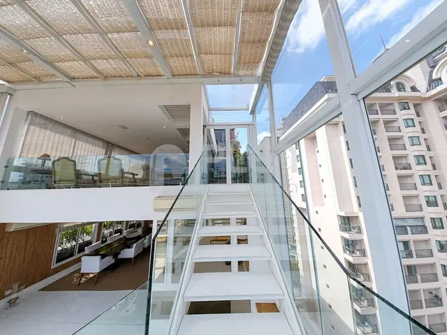 Cobertura / Penthouse 4 quartos e 5 banheiros, à venda, no bairro Vila Nova Conceição em São Paulo