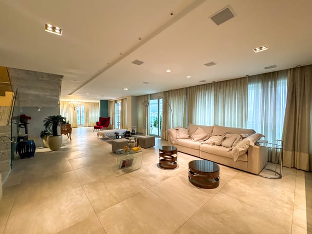 Cobertura / Penthouse com 830m² 3 quartos e 7 banheiros, à venda, no bairro Barra da Tijuca em Rio de Janeiro