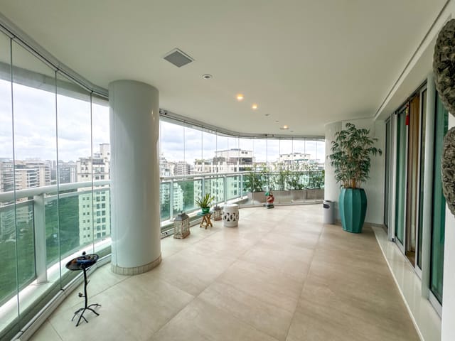 Cobertura / Penthouse com 830m² 3 quartos e 7 banheiros, à venda, no bairro Barra da Tijuca em Rio de Janeiro