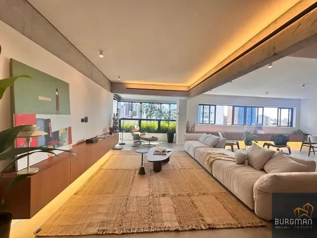 Cobertura / Penthouse 4 quartos e 7 banheiros, à venda, no bairro Centro em Curitiba