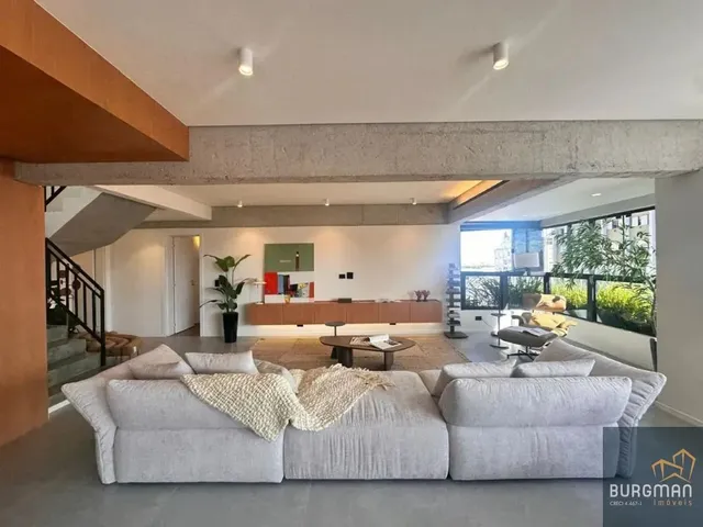 Cobertura / Penthouse 4 quartos e 7 banheiros, à venda, no bairro Centro em Curitiba