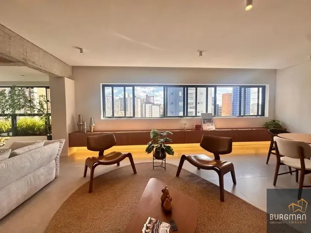 Cobertura / Penthouse 4 quartos e 7 banheiros, à venda, no bairro Centro em Curitiba