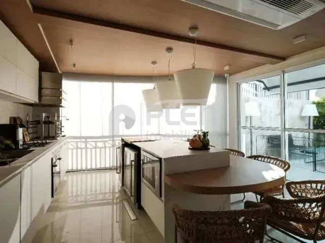 Cobertura / Penthouse 5 quartos e 5 banheiros, à venda, no bairro Santa Teresinha em São Paulo