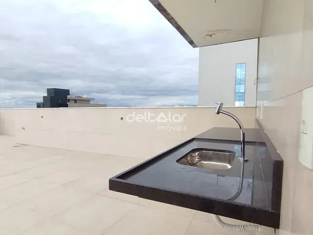 Cobertura / Penthouse com 270m² 4 quartos e 3 banheiros, à venda, no bairro Santa Rosa em Belo Horizonte