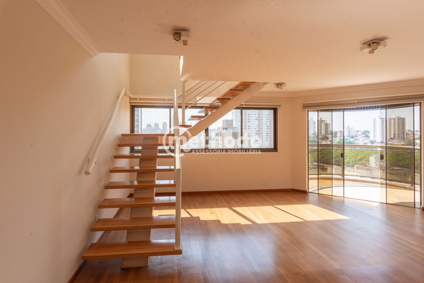 Cobertura, 3 quartos, 320 m² - Foto 1