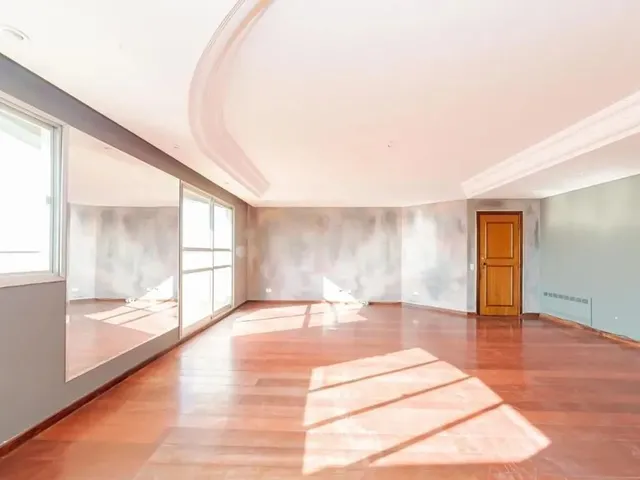 Cobertura / Penthouse 4 quartos e 5 banheiros, à venda, no bairro Água Verde em Curitiba