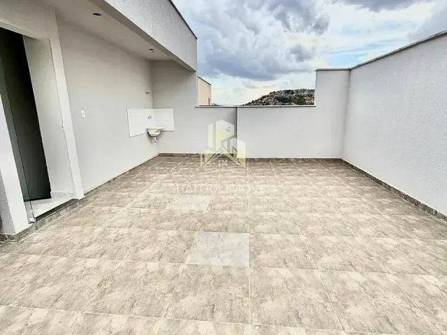 Cobertura / Penthouse 2 quartos e 1 banheiro, à venda, no bairro Liberdade em Santa Luzia
