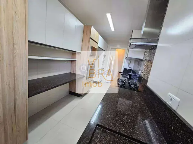 Cobertura / Penthouse 3 quartos e 3 banheiros, à venda, no bairro Cabral em Curitiba